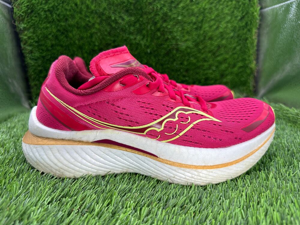 Saucony Endorphin Speed 3 S10756-16 Athletic Sneaker Women's 7 Red Mesh Running